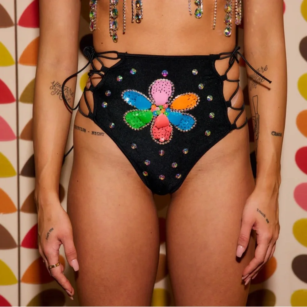 Magical Wonderland Rave Electric Bloom Set - Picture 6 of 13